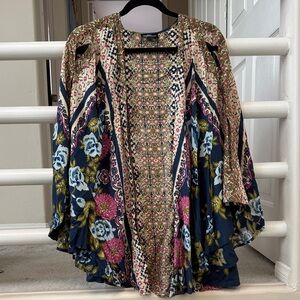 ❄️ Angie Multicolor Floral Kimono